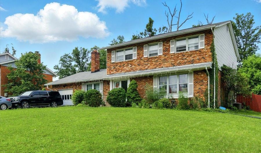 4108 WYNNWOOD Dr, Annandale, VA 22003 - 6 Beds, 4 Bath