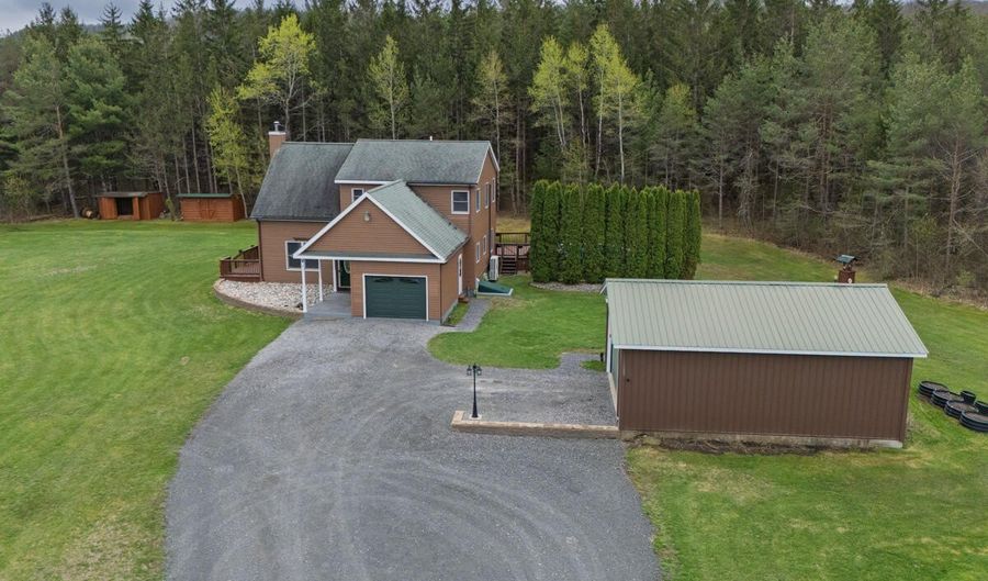 4 Debbie Dr, Altamont, NY 12009 - 4 Beds, 2 Bath