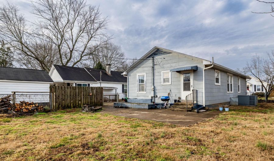 1362 Dalton St, Alcoa, TN 37701 - 2 Beds, 1 Bath