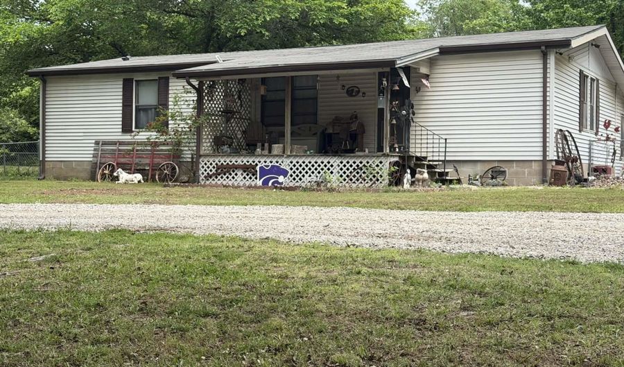 29426 97th Rd, Arkansas City, KS 67005 - 3 Beds, 2 Bath