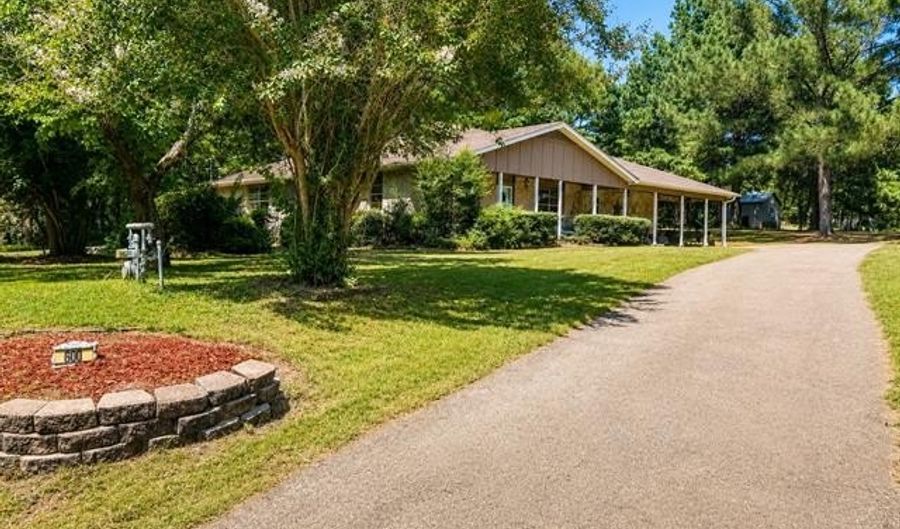 602 NE I St, Antlers, OK 74523 - 3 Beds, 3 Bath