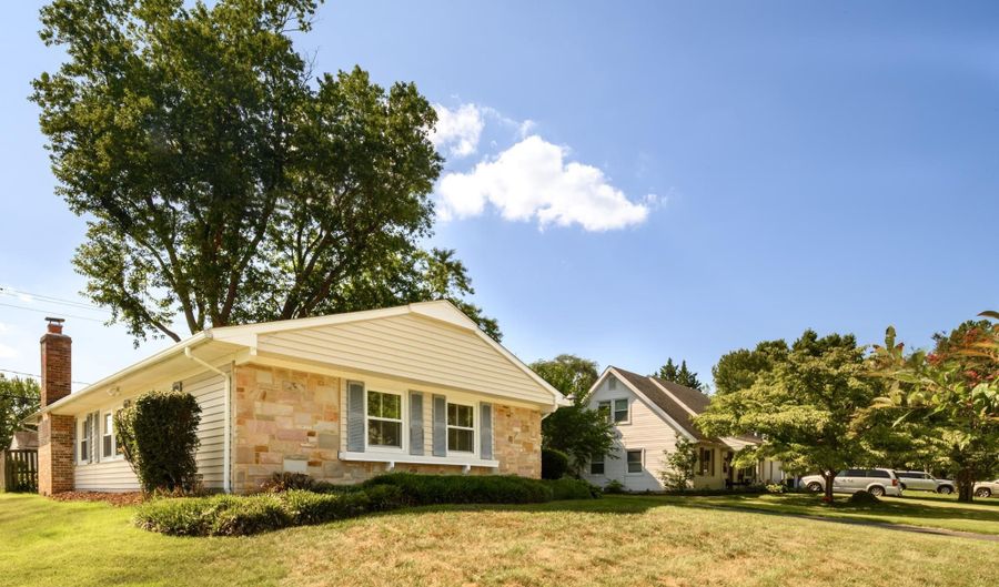 2416 KINDERBROOK Ln, Bowie, MD 20715 - 3 Beds, 2 Bath