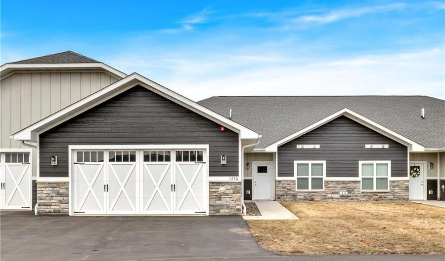 1368 Cypress Ct, Altoona, WI 54720 - 2 Beds, 2 Bath