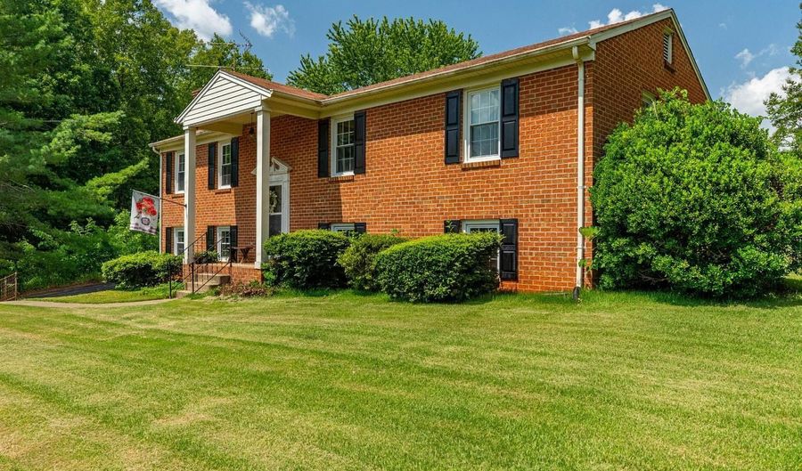 3745 Horseshoe Rd, Appomattox, VA 24522 - 3 Beds, 3 Bath