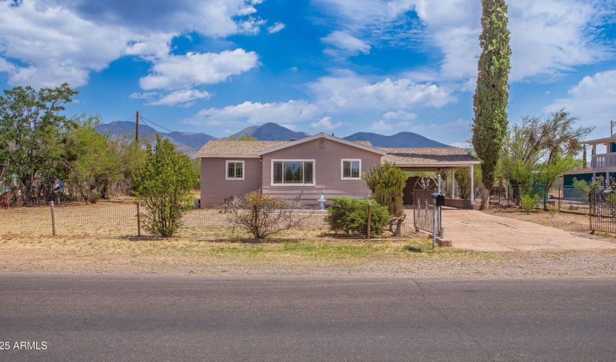 208 Hereford Rd, Bisbee, AZ 85603 - 3 Beds, 1 Bath