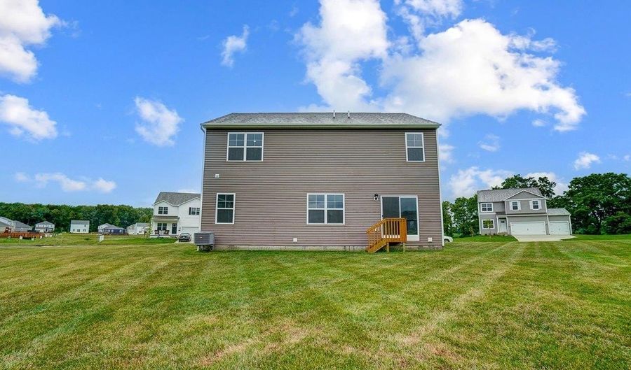 28 Cider Mill Dr, Ashville, OH 43103 - 5 Beds, 3 Bath