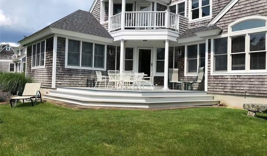 611 Wolcott Ave, Middletown, RI 02842 - 4 Beds, 4 Bath