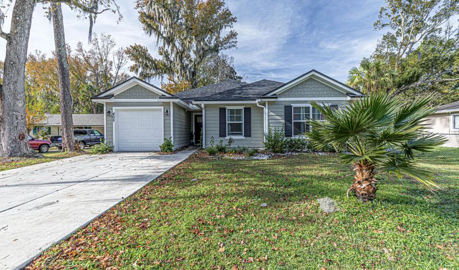 405 MELROSE Ave, Green Cove Springs, FL 32043 - 4 Beds, 2 Bath