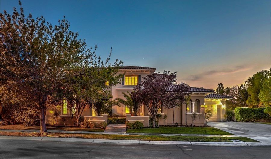 11965 PORT LABELLE Dr, Las Vegas, NV 89141 - 5 Beds, 6 Bath