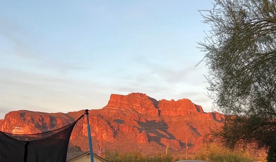 1502 S PROSPECTORS Rd, Apache Junction, AZ 85119 - 5 Beds, 3 Bath