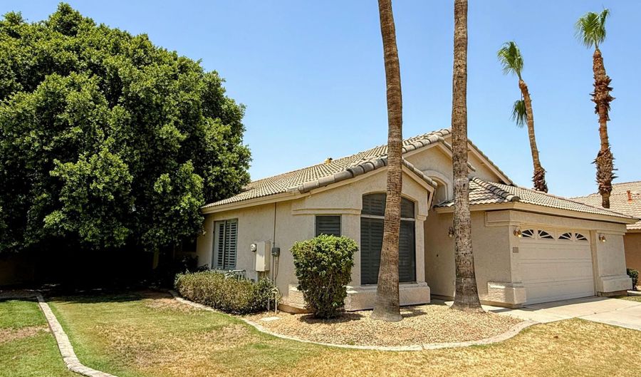 4680 S GREYTHORNE Way, Chandler, AZ 85248 - 3 Beds, 2 Bath