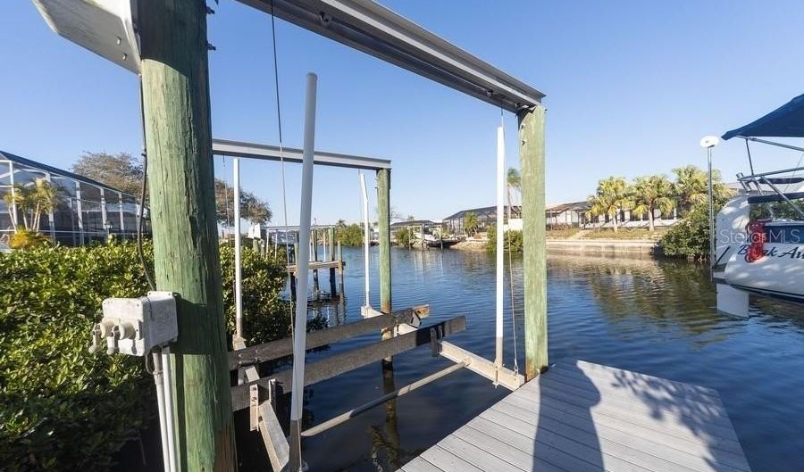 6503 SANTIAGO Ct, Apollo Beach, FL 33572 - 3 Beds, 2 Bath