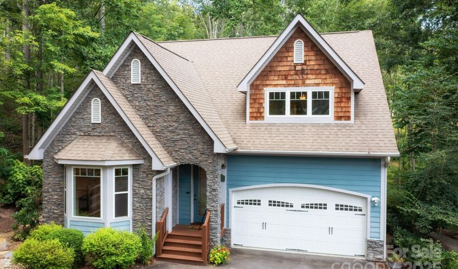 17 Bohemian Ln, Asheville, NC 28805 - 3 Beds, 3 Bath