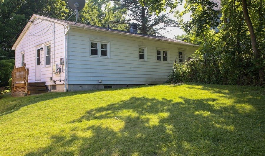 3 West St, Adams, MA 01220 - 2 Beds, 1 Bath