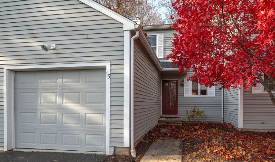15 Quarry Village Rd 15, Cheshire, CT 06410 - 3 Beds, 2 Bath