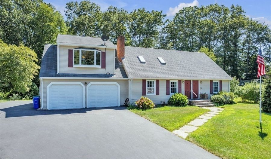 38 Standish Rd, Attleboro, MA 02703 - 3 Beds, 2 Bath