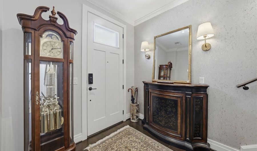 223 MONTGOMERY, Alexandria, VA 22314 - 3 Beds, 4 Bath