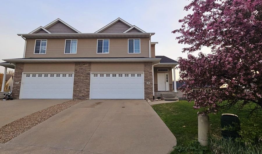 25 Ash Ct, North Liberty, IA 52317 - 4 Beds, 4 Bath