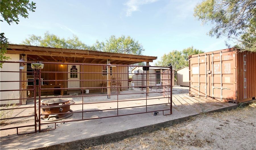 CR 119, Alice, TX 78332 - 2 Beds, 1 Bath