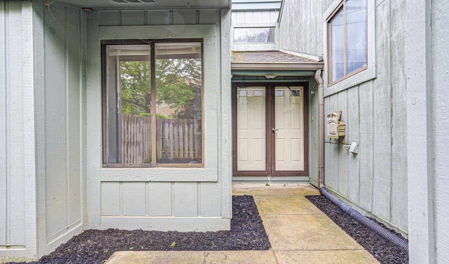 5097 Vantage Point Rd B 2, Avon, IN 46123 - 2 Beds, 2 Bath