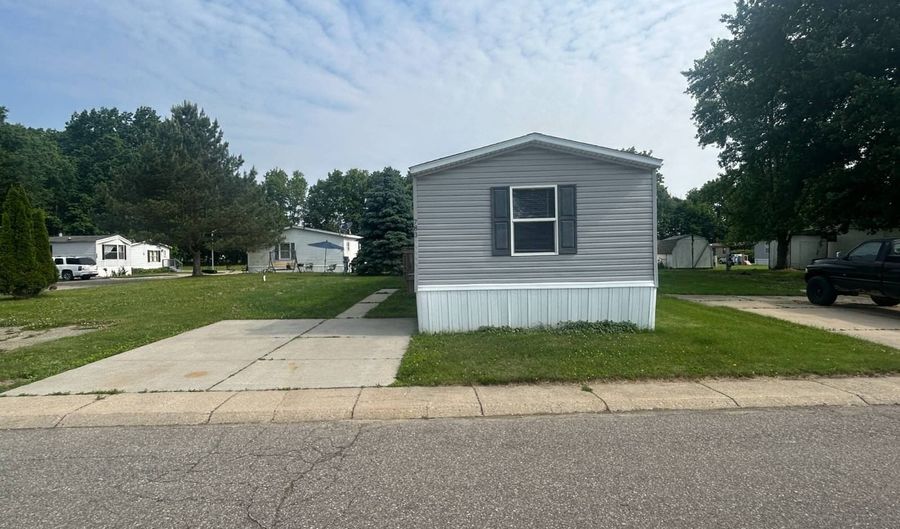 783 Amherst Ln, Almont, MI 48003 - 3 Beds, 2 Bath
