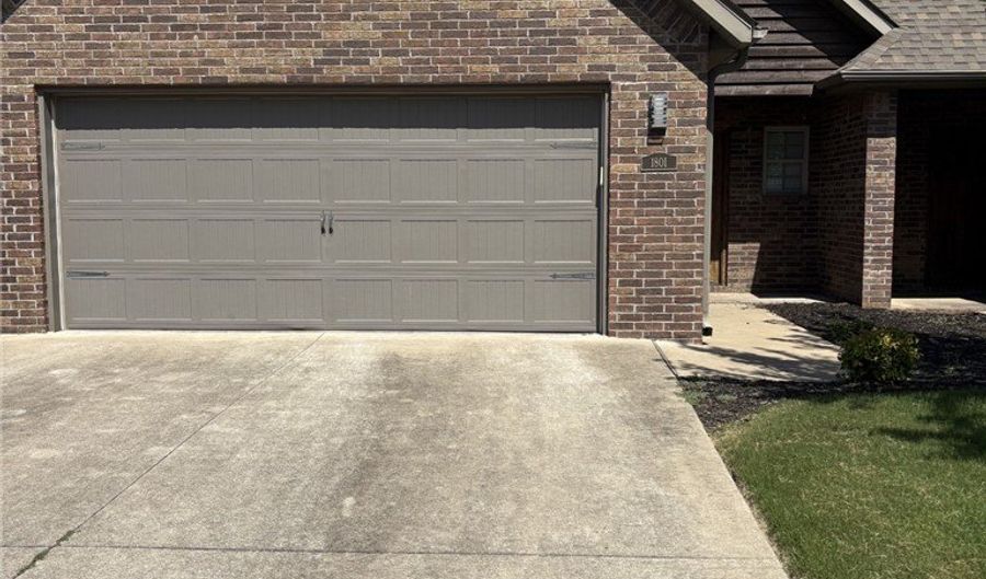 1801 SW Stonegrove Rd 1801, Bentonville, AR 72713 - 3 Beds, 3 Bath