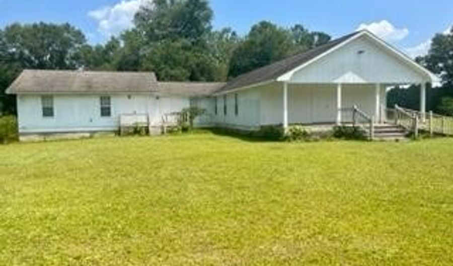 2725 Tom White Rd, Leakesville, MS 39451 - 2 Beds, 4 Bath
