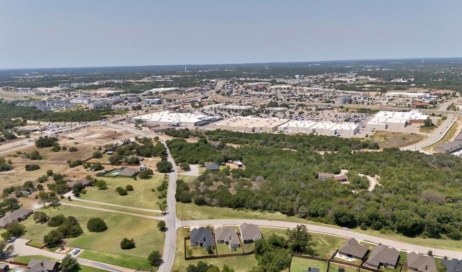 304 Bonita St, Weatherford, TX 76087 - 4 Beds, 2 Bath
