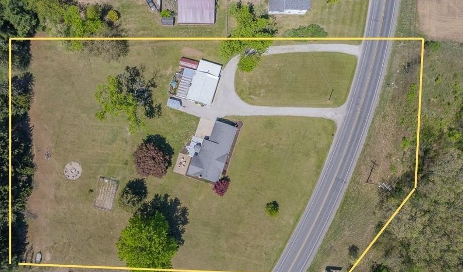 4730 Occidental, Adrian, MI 49221 - 3 Beds, 2 Bath