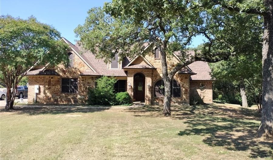7937 Walnut Dr, Alvarado, TX 76009 - 4 Beds, 4 Bath