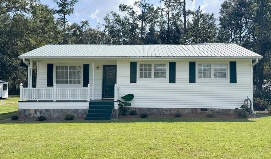 1161 Sweetgum Ln, Baxley, GA 31513 - 3 Beds, 1 Bath