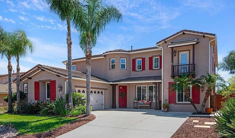 595 S Hidden Trails Rd, Escondido, CA 92027 - 5 Beds, 3 Bath
