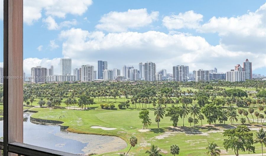 20379 W Country Club Dr 1436, Aventura, FL 33180 - 2 Beds, 2 Bath