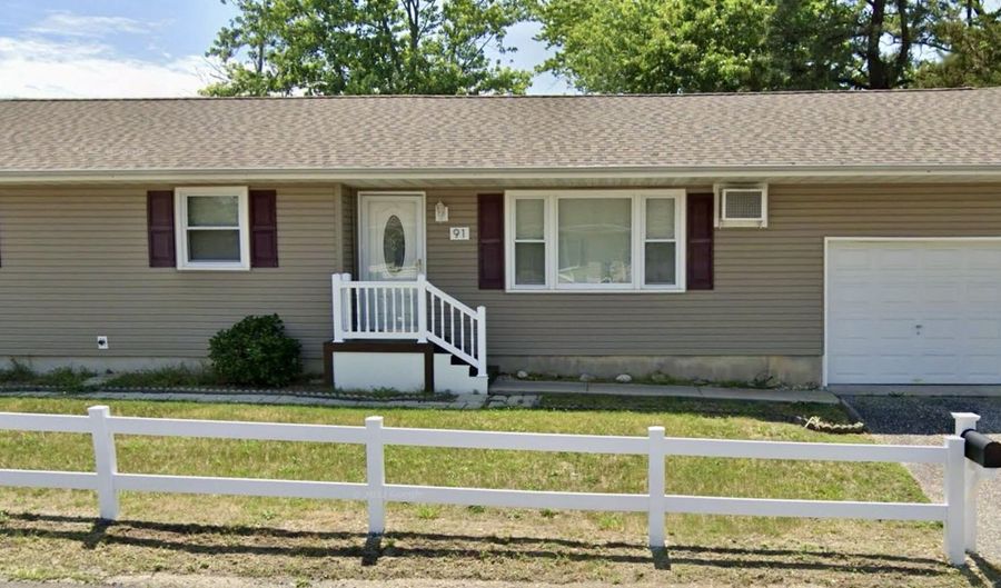 91 Birch St, Beachwood, NJ 08722 - 3 Beds, 1 Bath