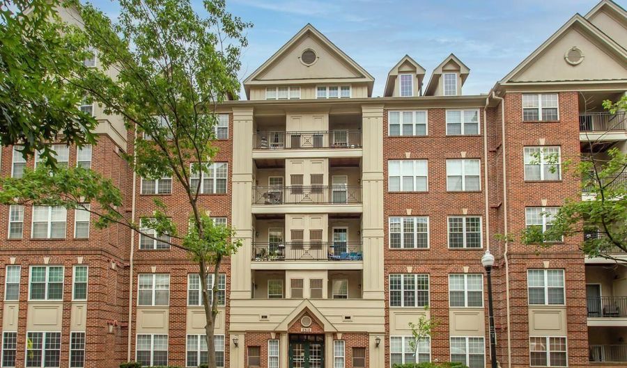 2310 14TH St N 402, Arlington, VA 22201 - 2 Beds, 2 Bath