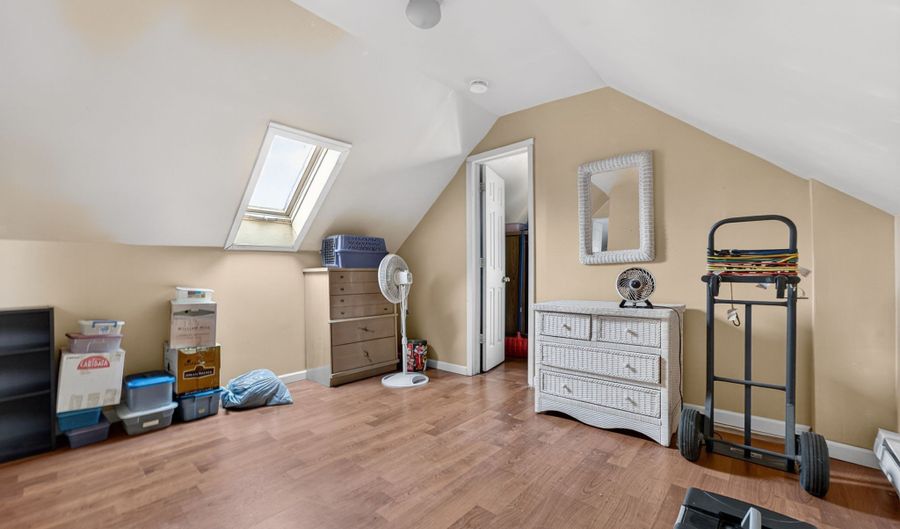 38 Center St, Bristol, CT 06010 - 6 Beds, 3 Bath