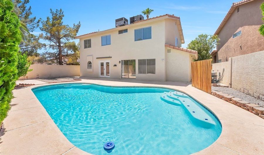 966 PACK SADDLE Ct, Henderson, NV 89014 - 5 Beds, 3 Bath