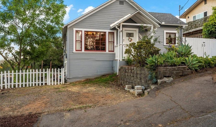 967 W 2nd Ave, Escondido, CA 92025 - 3 Beds, 2 Bath