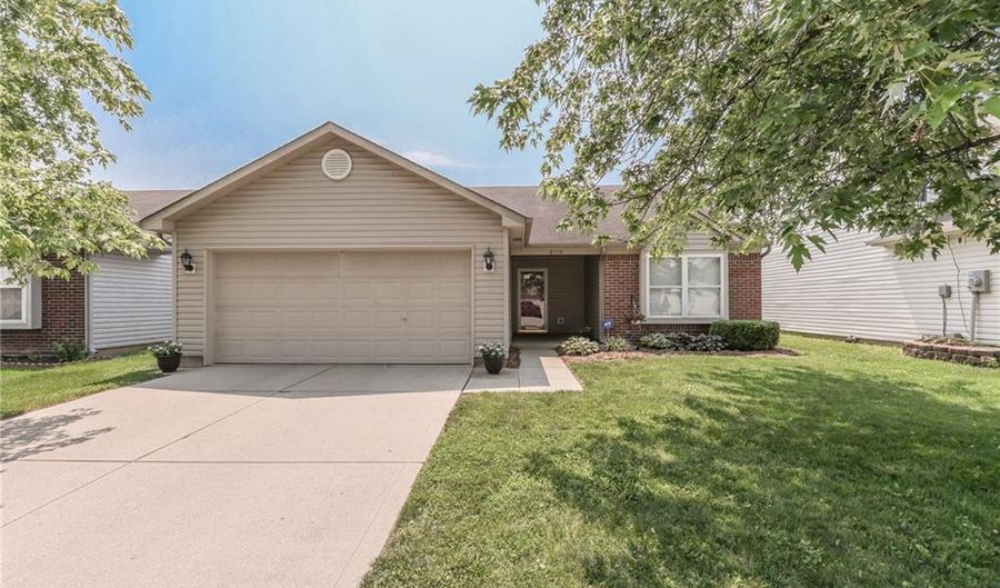8110 Maple Stream Blvd, Indianapolis, IN 46217 - 3 Beds, 2 Bath