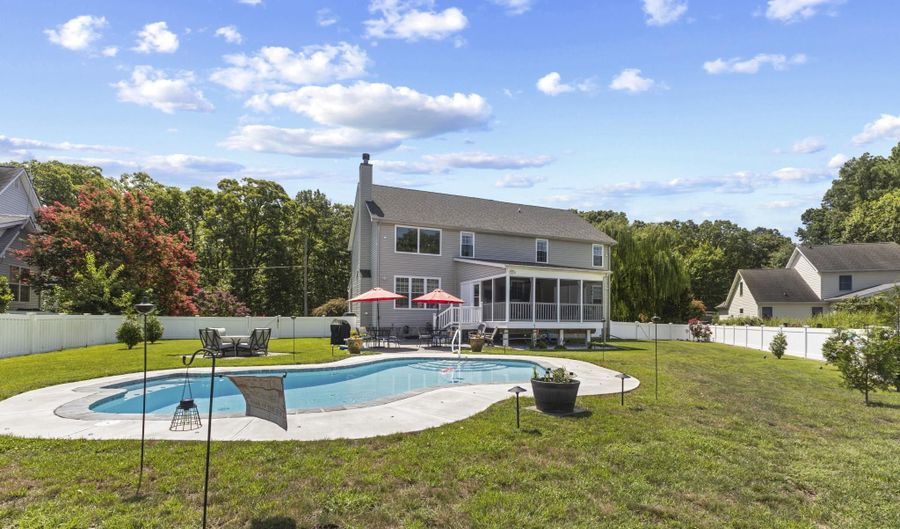 104 WOODS Rd, Chester, MD 21619 - 5 Beds, 4 Bath