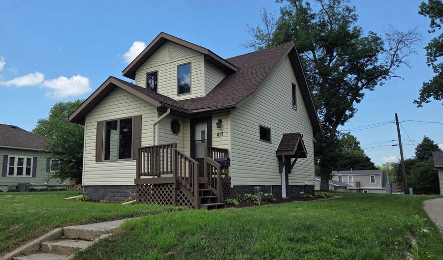 417 High St, Albert Lea, MN 56007 - 2 Beds, 2 Bath