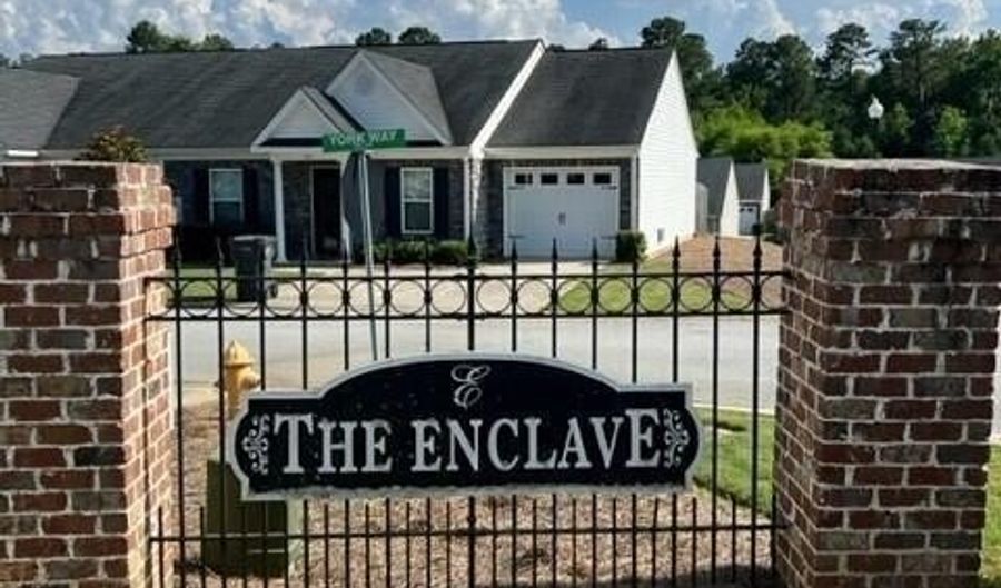 102 York Way, Augusta, GA 30909 - 2 Beds, 2 Bath