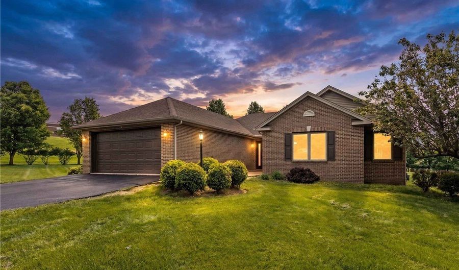 108 Winfield Manor Dr, Adams Twp., PA 16046 - 3 Beds, 2 Bath