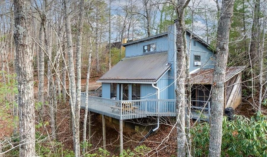 319 Pine Ridge Trl, Almond, NC 28702 - 2 Beds, 2 Bath