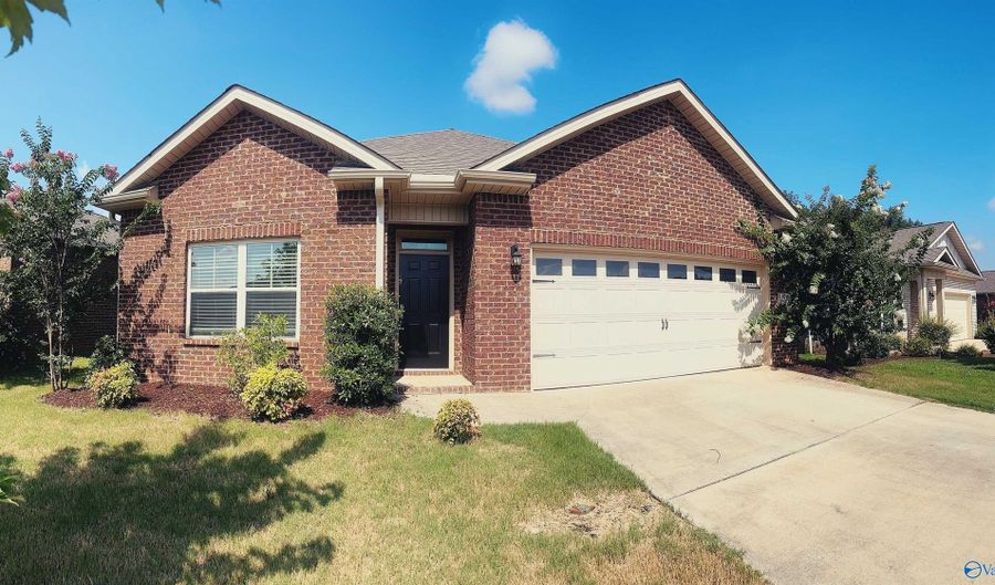 14843 Norfleet Dr, Athens, AL 35613 - 4 Beds, 2 Bath