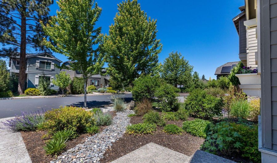 61056 SE Ambassador Dr, Bend, OR 97702 - 3 Beds, 3 Bath