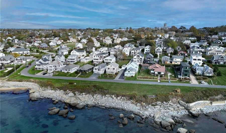 46 Esplanade, Middletown, RI 02842 - 4 Beds, 2 Bath