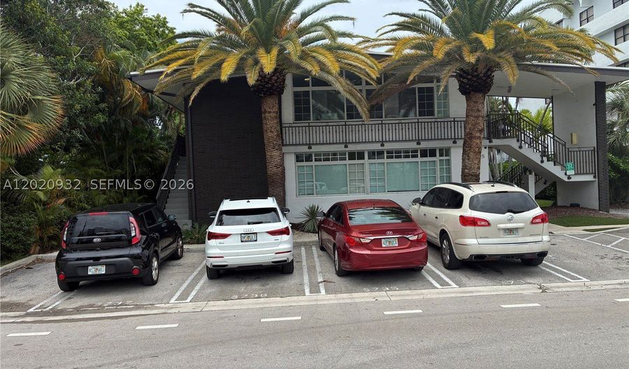 1135 92nd St 102, Bay Harbor Islands, FL 33154 - 2 Beds, 2 Bath