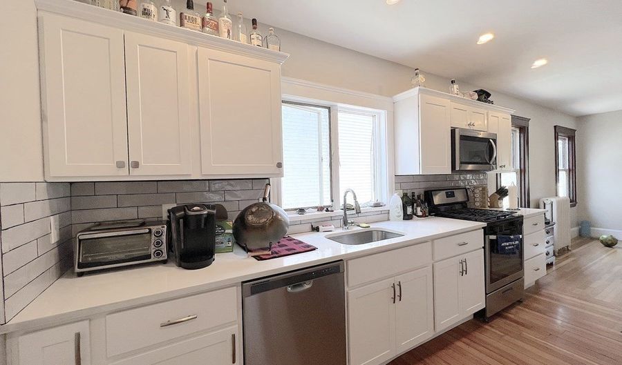 52 Blenford Rd 52, Boston, MA 02135 - 3 Beds, 2 Bath