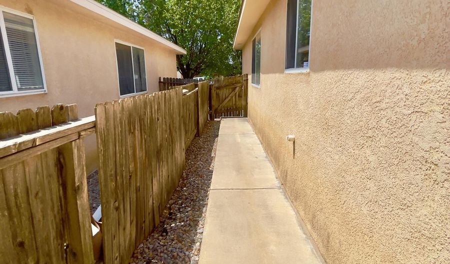 6419 Amberside Rd NW, Albuquerque, NM 87120 - 3 Beds, 2 Bath